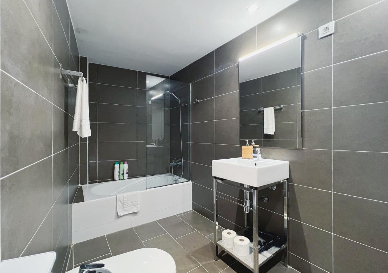 Stay U-Nique Apartments Pellaires バルセロナ エクステリア 写真