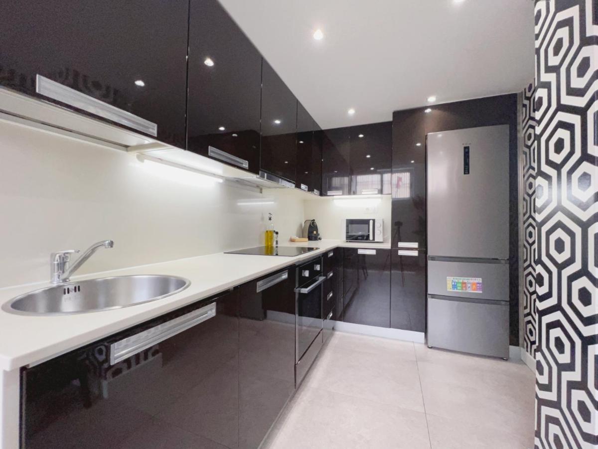 Stay U-Nique Apartments Pellaires バルセロナ エクステリア 写真