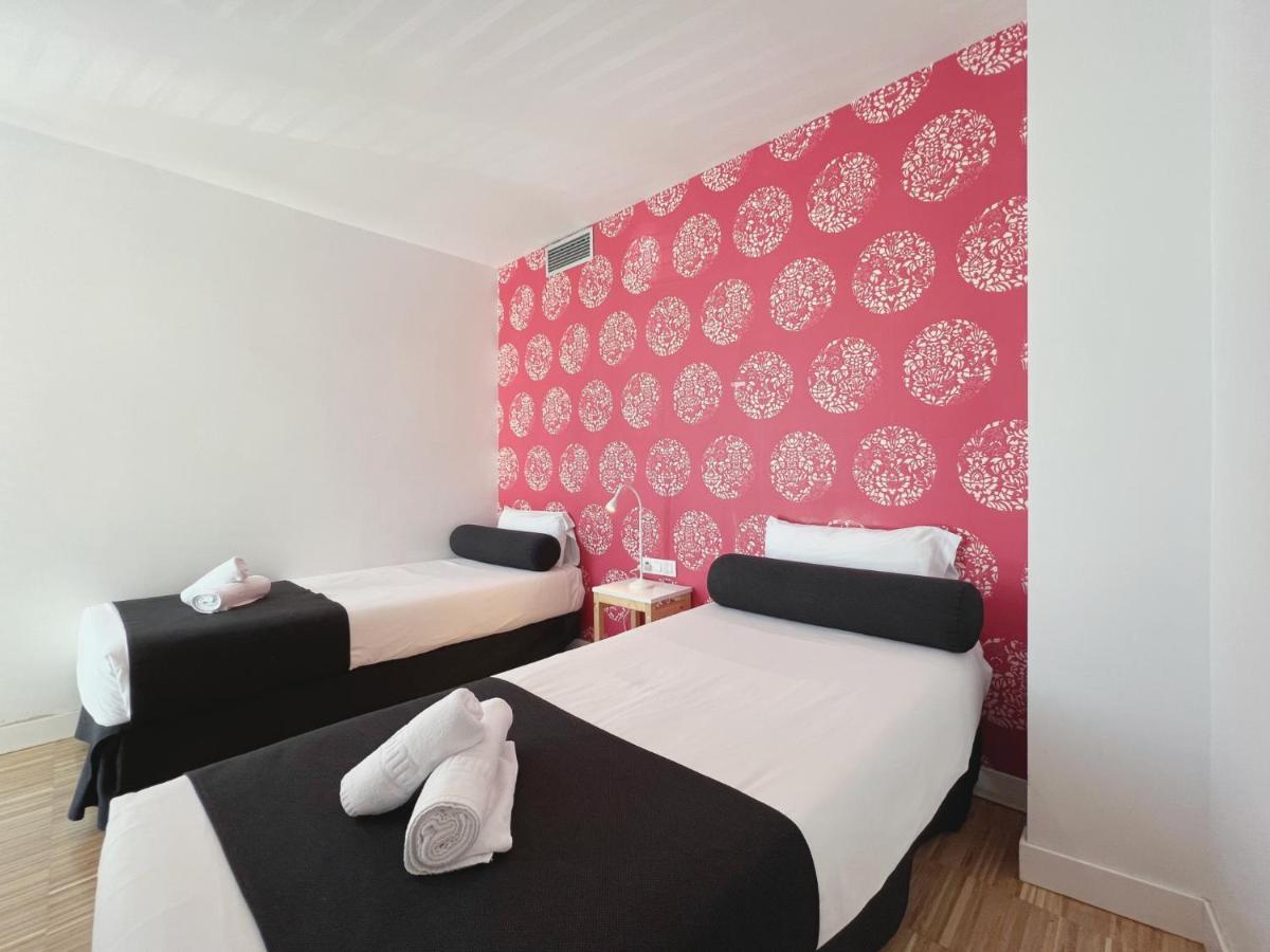 Stay U-Nique Apartments Pellaires バルセロナ エクステリア 写真