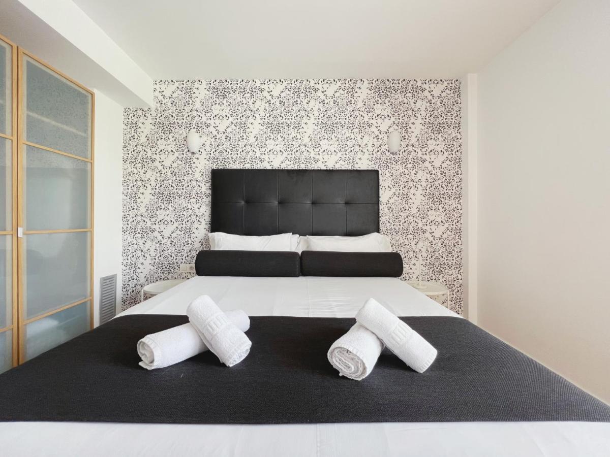 Stay U-Nique Apartments Pellaires バルセロナ エクステリア 写真