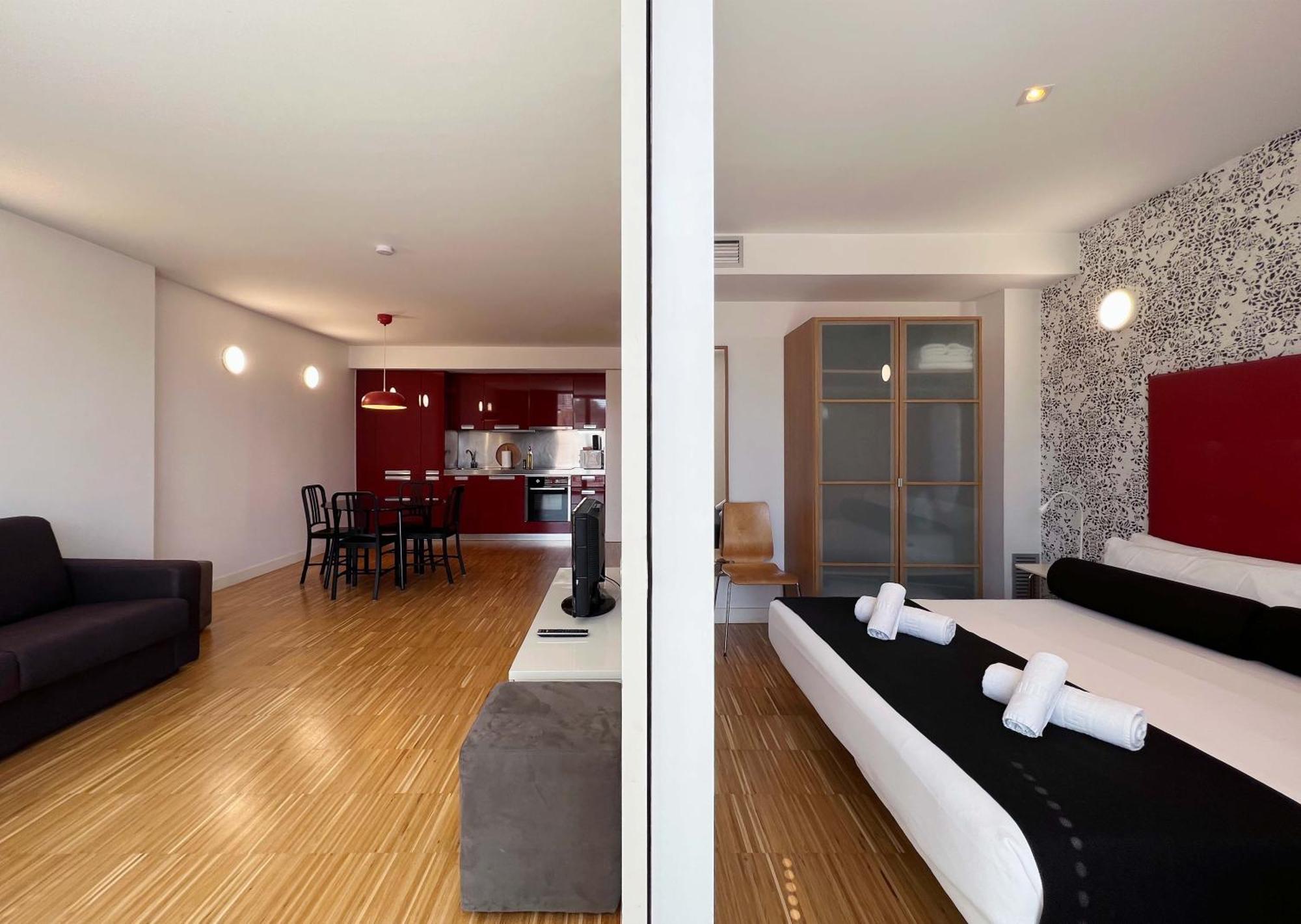 Stay U-Nique Apartments Pellaires バルセロナ エクステリア 写真