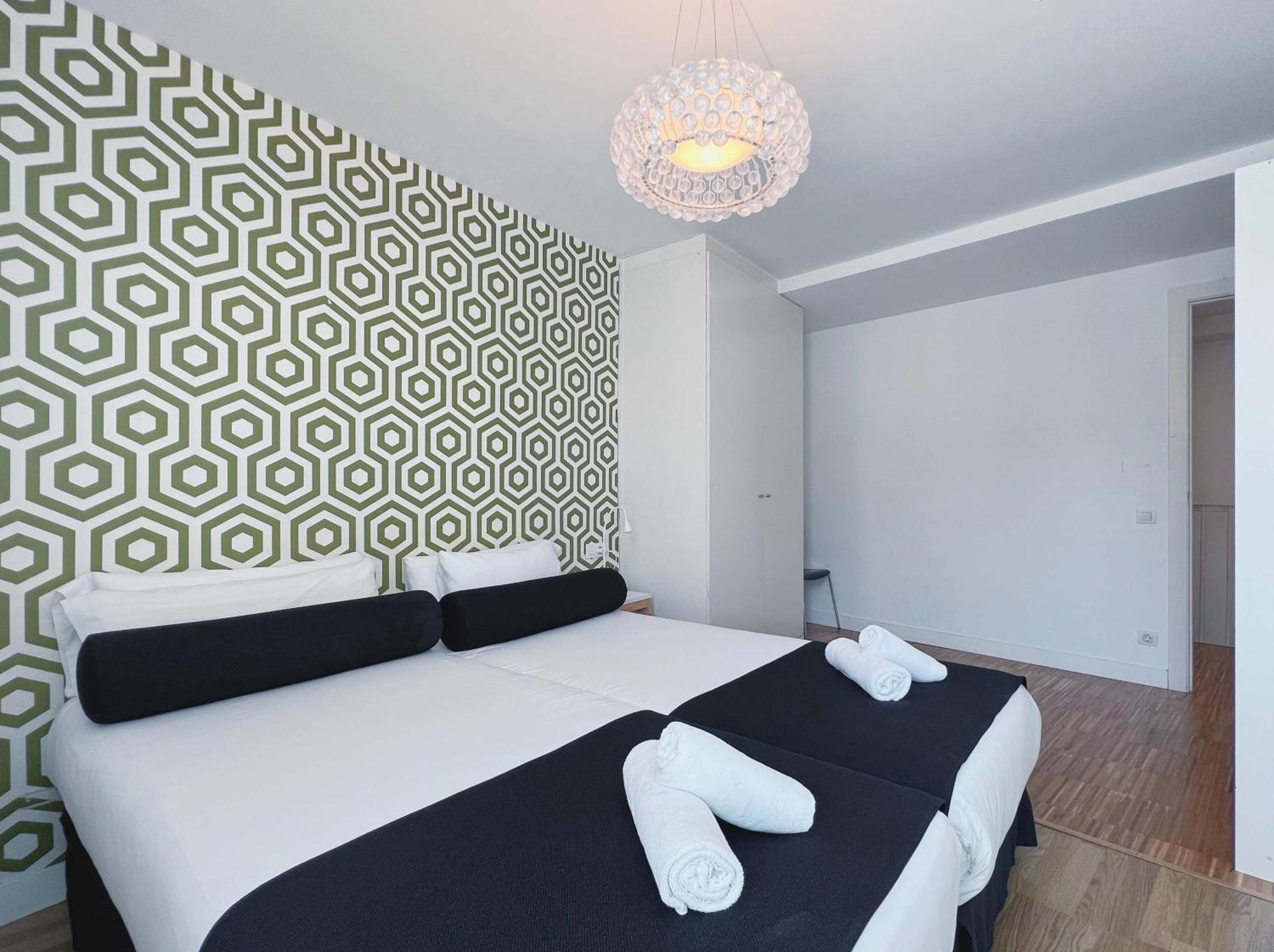 Stay U-Nique Apartments Pellaires バルセロナ エクステリア 写真